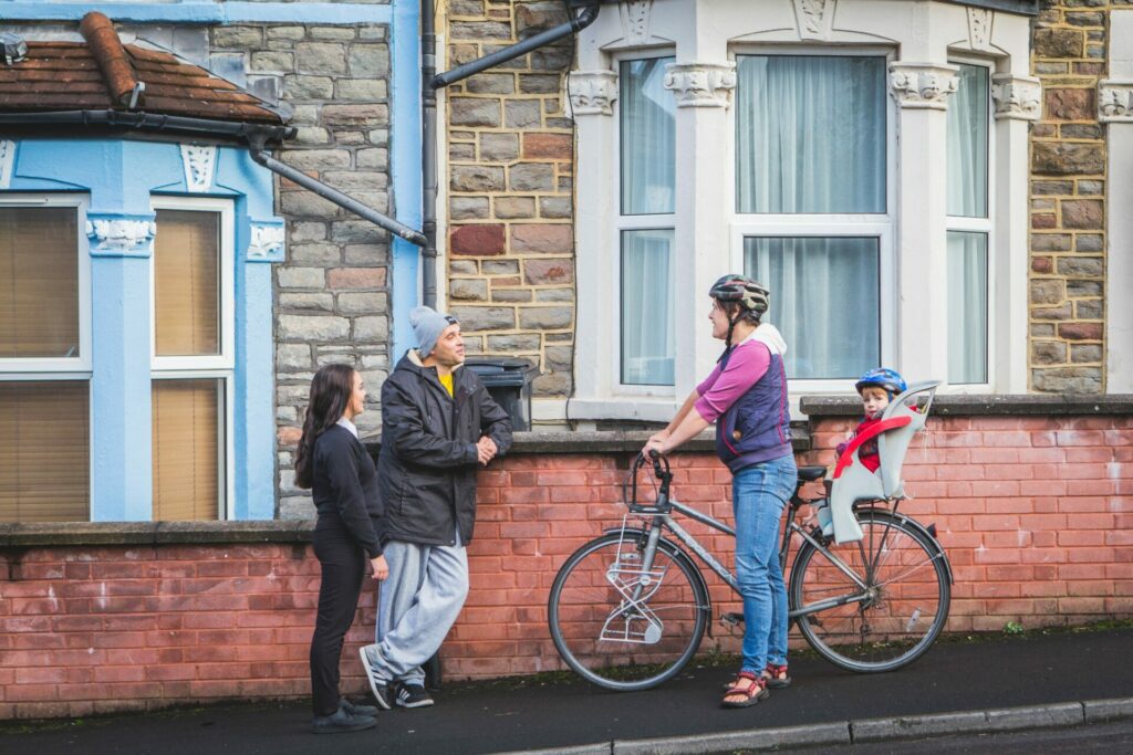 Neighbours with bike in Easton
